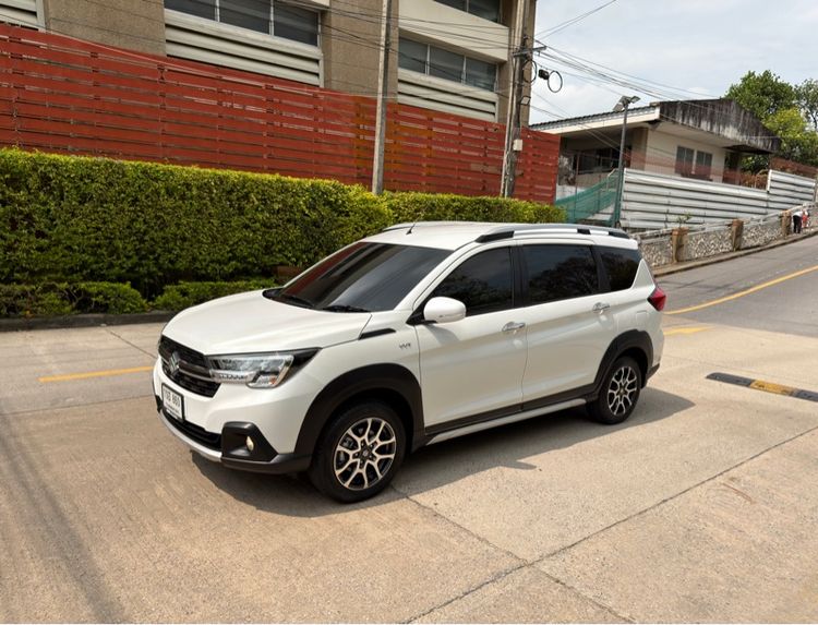 รถ Suzuki XL7 1.5 GLX สี ขาว
