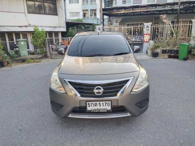 รถ Nissan Almera 1.2 E สี น้ำตาล