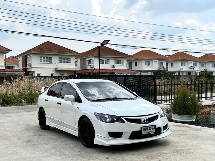 Honda Civic 2011 1.8 E Sport Pearl Sedan เบนซิน ไม่ติดแก๊ส เกียร์อัตโนมัติ ขาว รูปที่ 3