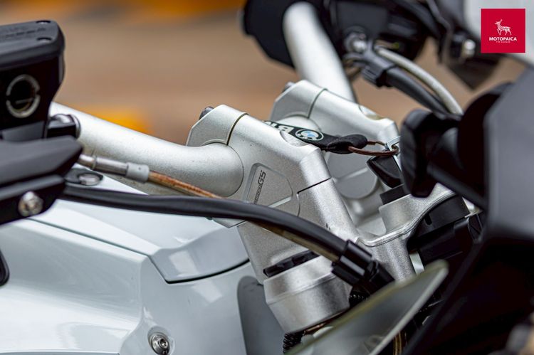 Bmw R1200GSA ปี2016 สีขาว วิ่ง80,000Km. พร้อมออกทริป รูปที่ 13