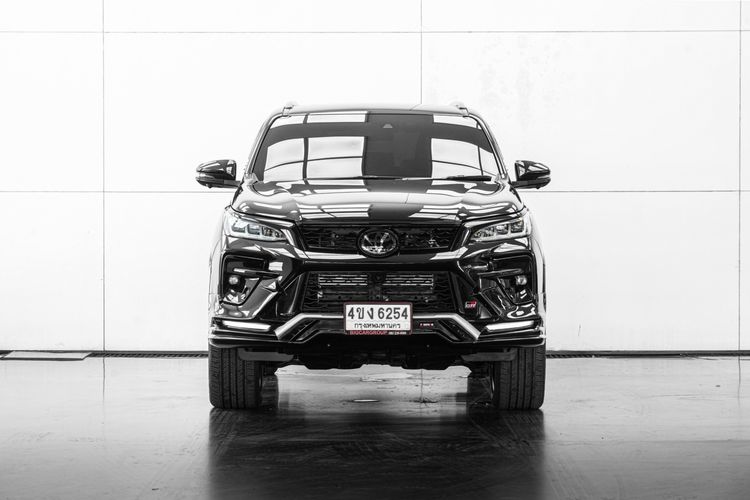 Toyota Fortuner 2022 2.8 GR Sport Sport Black Top 4WD Utility-car ดีเซล ไม่ติดแก๊ส เกียร์อัตโนมัติ ดำ รูปที่ 3