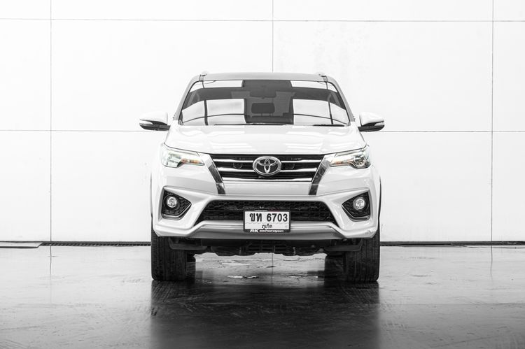 Toyota Fortuner 2016 3.0 TRD Sportivo 4WD Utility-car ดีเซล ไม่ติดแก๊ส เกียร์อัตโนมัติ ขาว รูปที่ 3