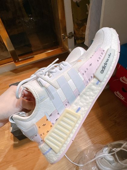 รองเท้า adidas  รูปที่ 3