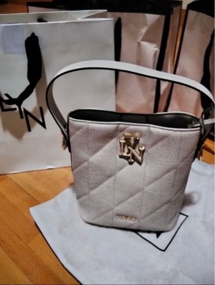 กระเป๋าLyn