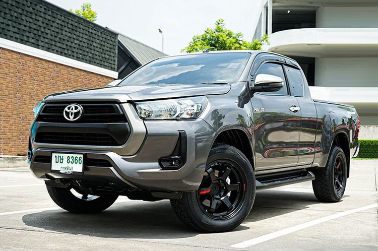 รถ Toyota Hilux Revo Smart Cab 2.4 Entry Prerunner สี เทา
