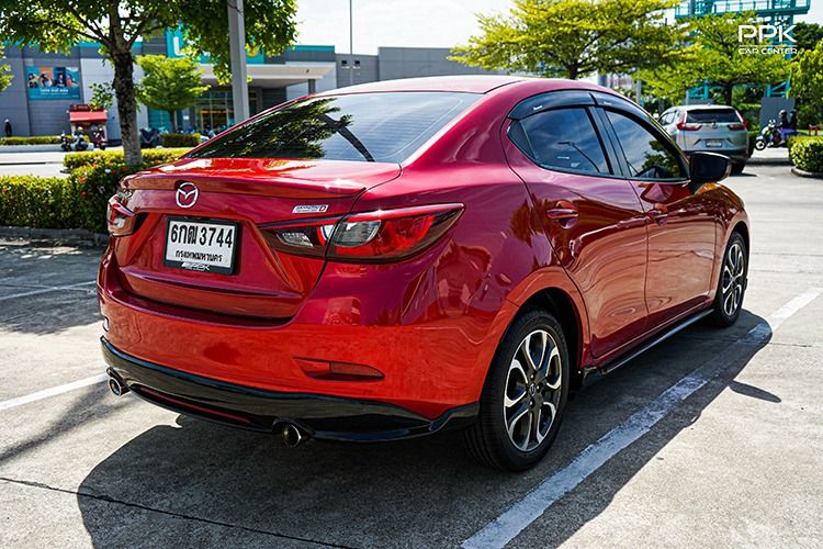 Mazda Mazda 2 2017 1.5 XD High Connect Sedan ดีเซล ไม่ติดแก๊ส เกียร์อัตโนมัติ แดง รูปที่ 4