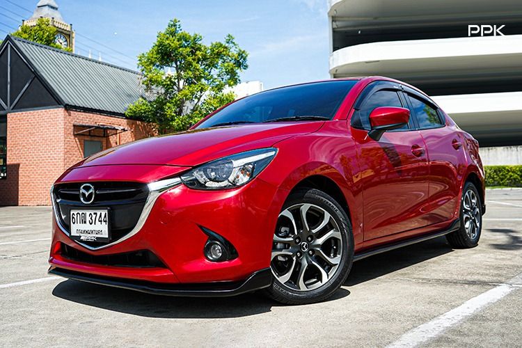 รถ Mazda Mazda 2 1.5 XD High Connect สี แดง