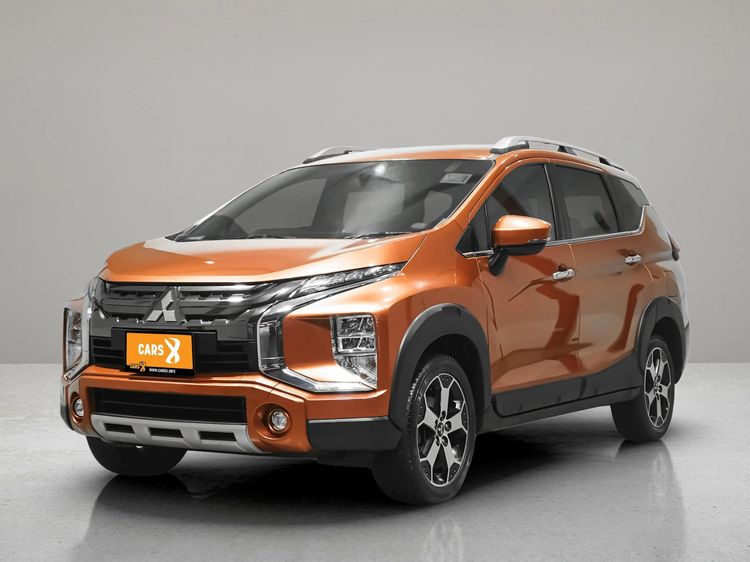 รถ Mitsubishi Xpander Cross 1.5 สี ส้ม
