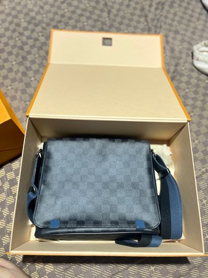 louis vuitton district pm พร้อมอปก รูปที่ 5