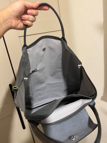 Longchamp Le Pliage Tote Bag (ทรง Vertical) สี Graphite เทาเข้ม รูปที่ 8