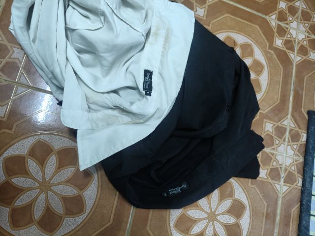 อื่นๆ M เสื้อเชิ้ตและเสื้อผู้หญิง อื่นๆ เสื้อเชิ้ตแขนยาว