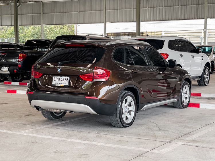 BMW X1 2012 2.0 sDrive18i Utility-car เบนซิน ไม่ติดแก๊ส เกียร์อัตโนมัติ น้ำตาล รูปที่ 3