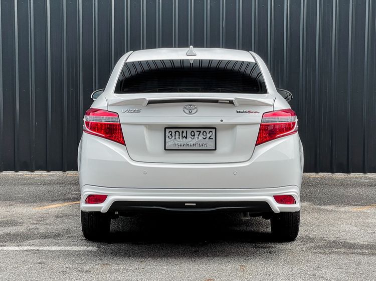 Toyota Vios 2014 1.5 Trd Sportivo Sedan เบนซิน LPG เกียร์อัตโนมัติ ขาว รูปที่ 4
