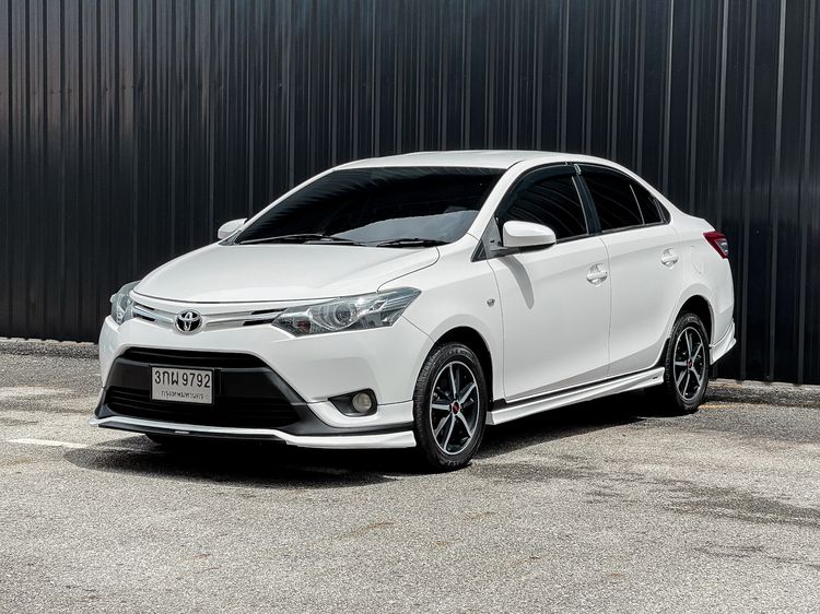 รถ Toyota Vios 1.5 Trd Sportivo สี ขาว