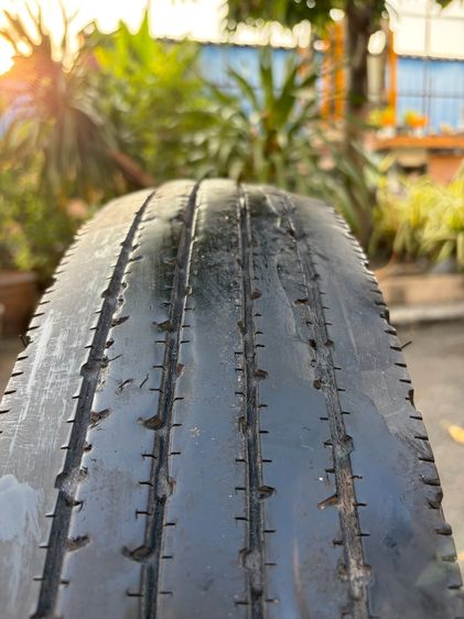 Bridgestone ยางใช้งานแล้ว 7.00r16 radial r200 ชุดนี้มี 4ชุด มียางใน รูปที่ 5