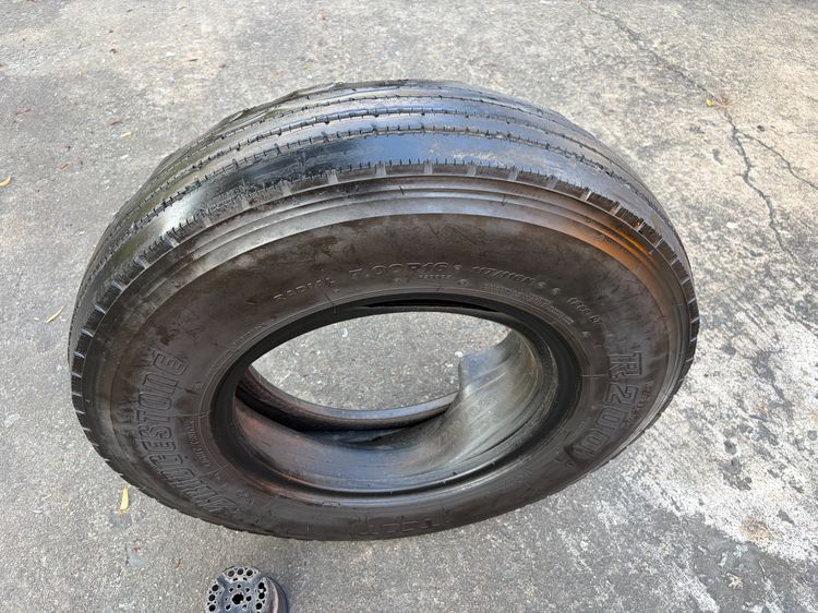 Bridgestone ยางใช้งานแล้ว 7.00r16 radial r200 ชุดนี้มี 4ชุด มียางใน รูปที่ 6