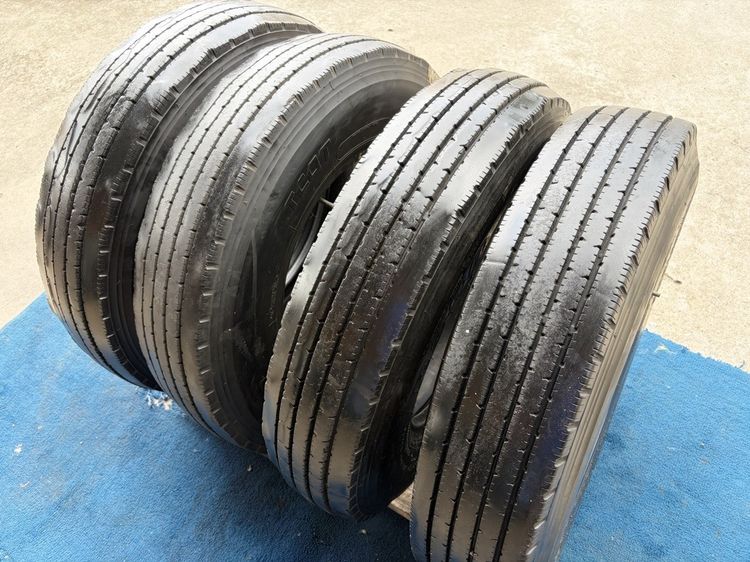 Bridgestone ยางใช้งานแล้ว 7.00r16 radial r200 ชุดนี้มี 4ชุด มียางใน รูปที่ 3