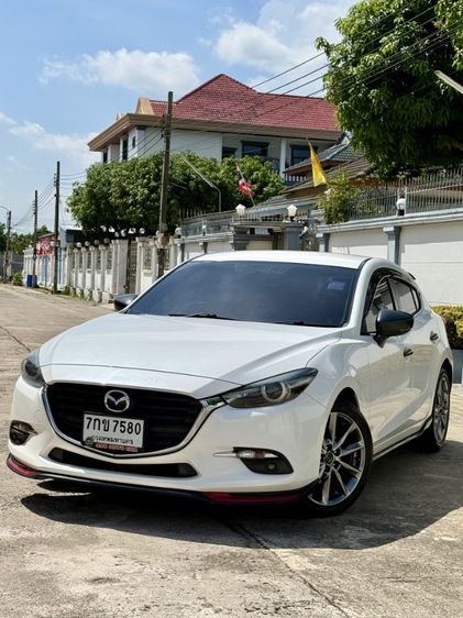 รถ Mazda Mazda3 2.0 S Sports สี ขาว