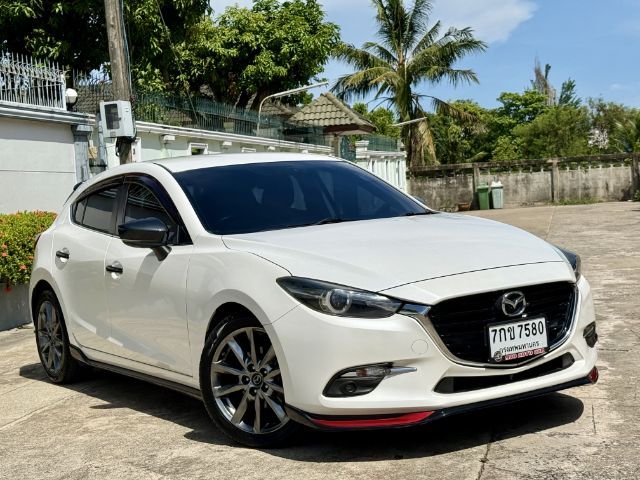 Mazda Mazda3 2018 2.0 S Sports Sedan เบนซิน ไม่ติดแก๊ส เกียร์อัตโนมัติ ขาว รูปที่ 2