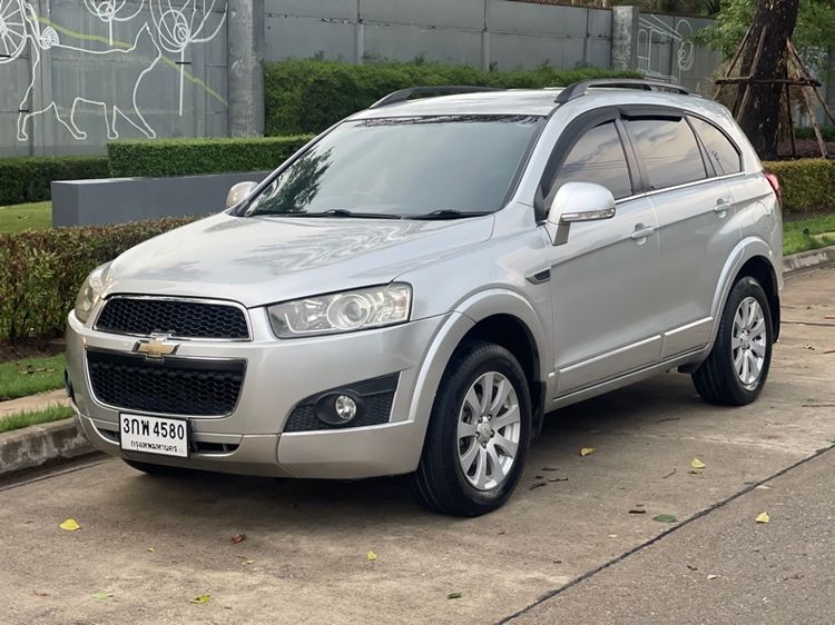 รถ Chevrolet Captiva 2.0 LSX สี บรอนซ์เงิน