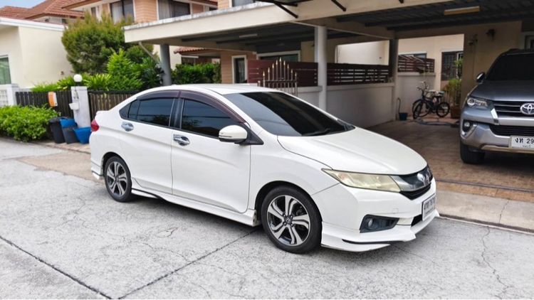 รถ Honda City 1.5 V i-VTEC สี ขาว