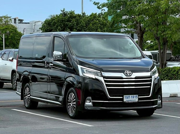 รถ Toyota Majesty 2.8 Standard สี ดำ
