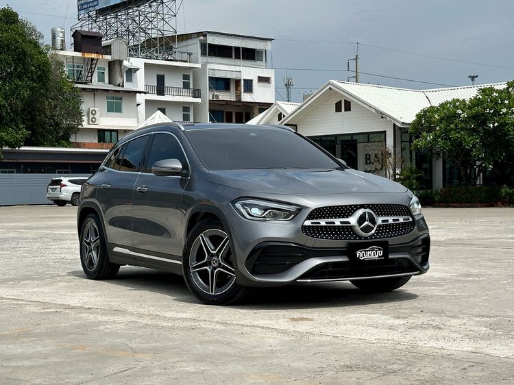 รถ Mercedes-Benz GLA-Class GLA200 สี เทา
