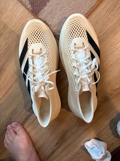 ขาว อื่นๆ รองเท้าผ้าใบ UK 10 | EU 44 2/3 | US 10.5 Adidas Climacool สภาพยังใหม่