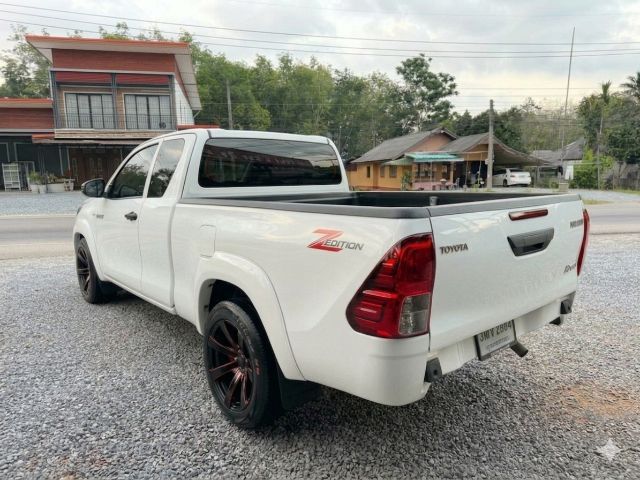 รถ Toyota Hilux Revo 2.4 Z Edition Entry สี ขาว