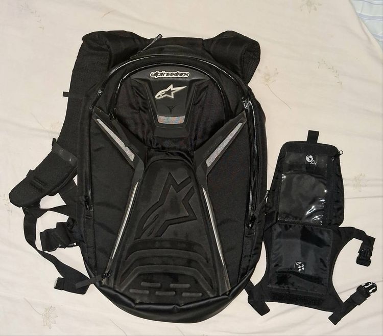 ขายกระเป๋าเป้หลัง Alpinestar tect aero pack.สภาพใช่งานปกติ .