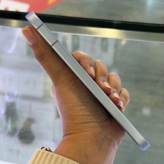 IQOO 15R สีเงิน เครื่องศูนย์ สภาพสวยมากๆ จอ6.59นิ้ว แรม12รอม256 Snap8 Gen5 กล้อง50ล้าน เครื่องใช้งานดีเยี่ยม ประกันศูนย์ยาวๆ🔥🔥 รูปที่ 3