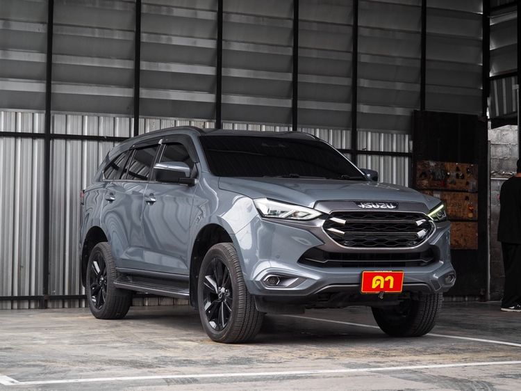 Isuzu MU-X 2023 3.0 Phantom Collection Ultimate Utility-car ดีเซล ไม่ติดแก๊ส เกียร์อัตโนมัติ เทา รูปที่ 2