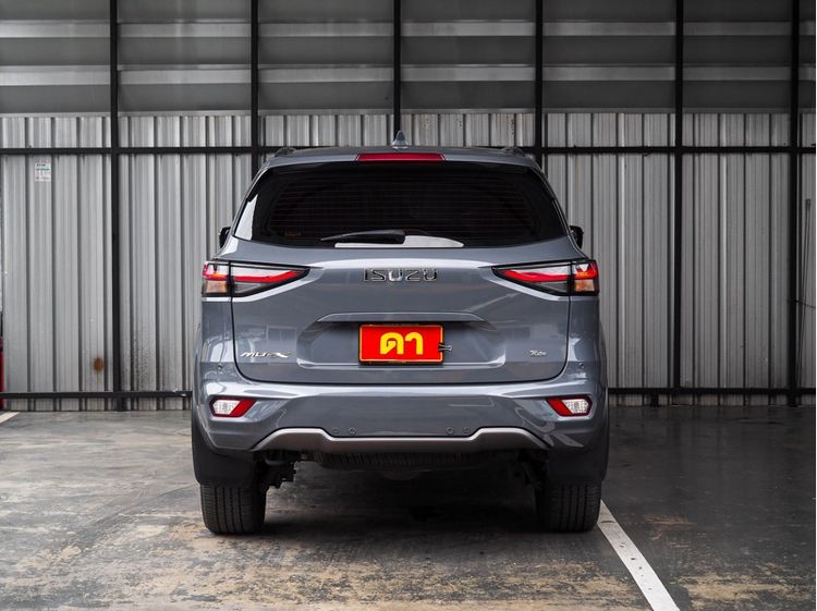 Isuzu MU-X 2023 3.0 Phantom Collection Ultimate Utility-car ดีเซล ไม่ติดแก๊ส เกียร์อัตโนมัติ เทา รูปที่ 4