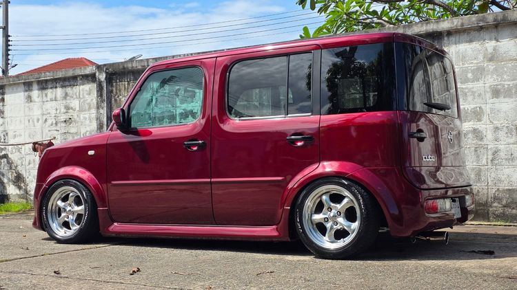 รถ Nissan Cube 1.5 Z12 สี แดง