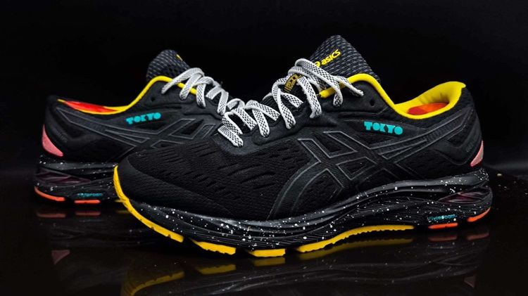 รองเท้า ASICS รุ่นพิเศษ TOKYO แท้ 💯 เบอร์ EU 40.5 cm 25.5 คนเท้า 25-26 cm ใส่ได้ครับ สภาพดีมาก พื้นเต็ม ทรงสวย เบามาก หายากน่าสะลมครับ รูปที่ 3