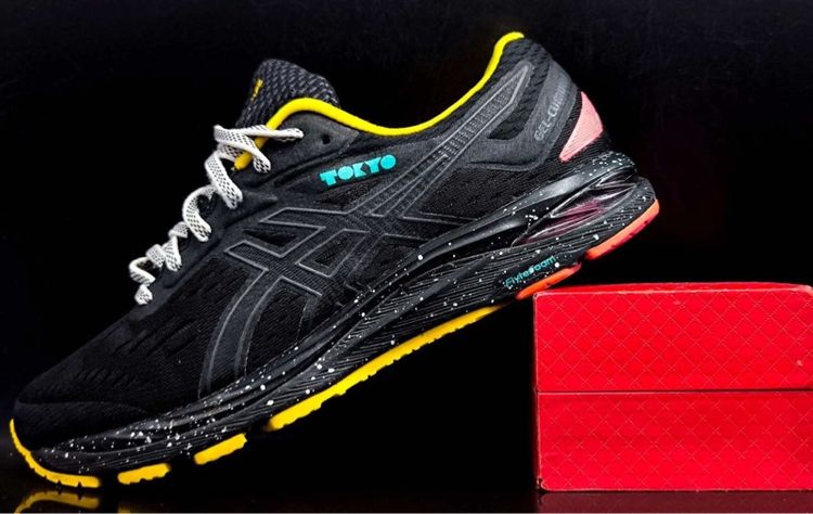 รองเท้า ASICS รุ่นพิเศษ TOKYO แท้ 💯 เบอร์ EU 40.5 cm 25.5 คนเท้า 25-26 cm ใส่ได้ครับ สภาพดีมาก พื้นเต็ม ทรงสวย เบามาก หายากน่าสะลมครับ รูปที่ 2
