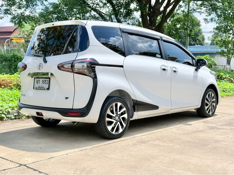 Toyota Sienta 2021 1.5 V Utility-car เบนซิน เกียร์อัตโนมัติ ขาว รูปที่ 4