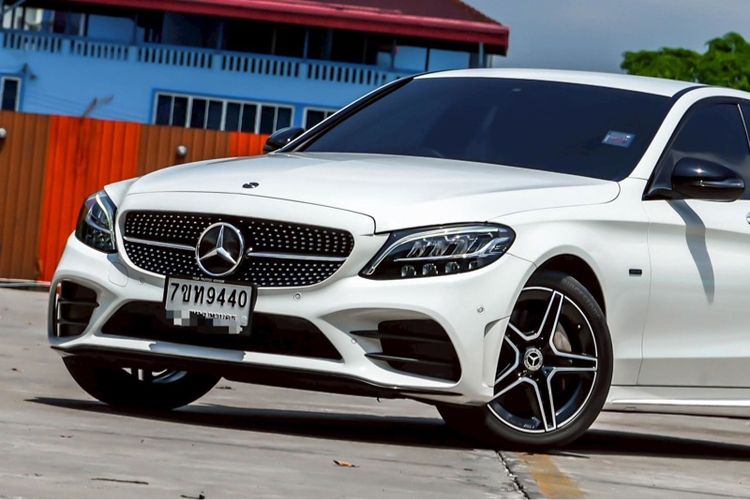 รถ Mercedes-Benz C-Class C300 สี ขาว