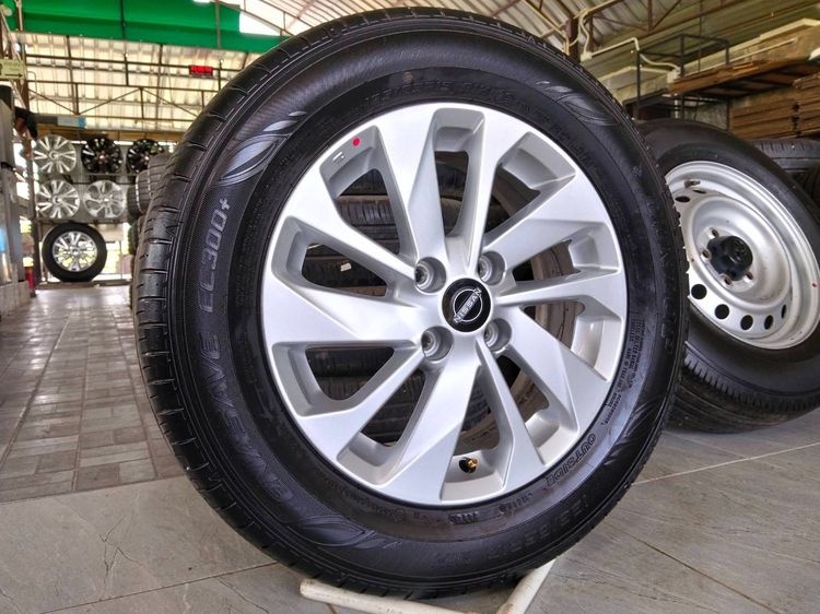 อื่นๆ 15" อื่นๆ แม็กนิสสันป้ายแดง ขอบ15 พร้อมยางดันลอป 195 65 15 ปี24 ยางสวยทุกเส้น ใส่อัลเมร่า