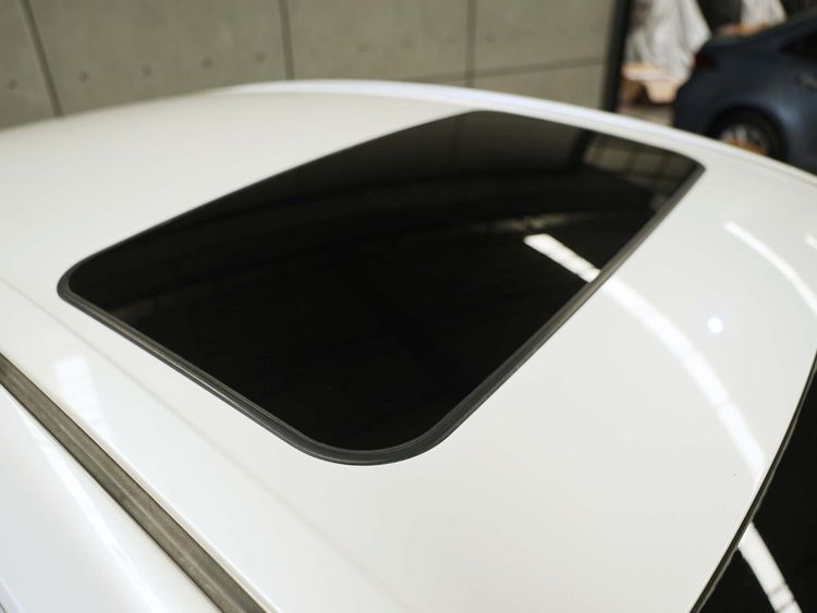 Toyota Camry 2022 2.5 G Sedan เบนซิน ไม่ติดแก๊ส เกียร์อัตโนมัติ ขาว รูปที่ 3