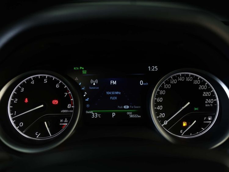 Toyota Camry 2022 2.5 G Sedan เบนซิน ไม่ติดแก๊ส เกียร์อัตโนมัติ ขาว รูปที่ 4