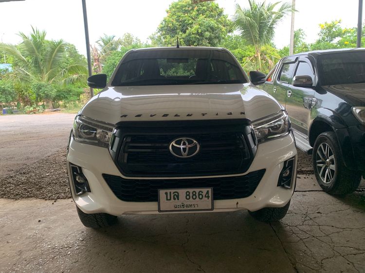 รถ Toyota Hilux Revo 2.4 Prerunner E Plus สี ขาว