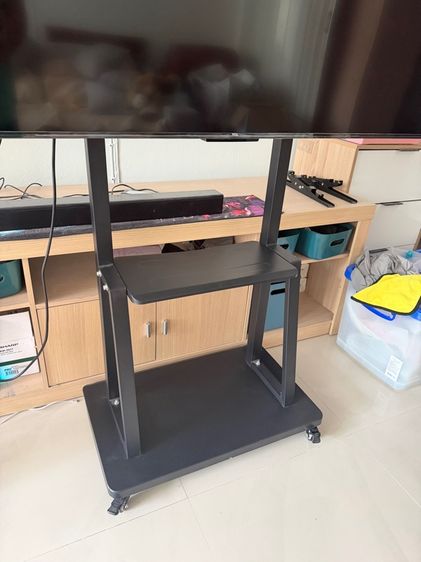 เหล็ก ขาตั้งทีวี 32“-80” แข็งแรง ทนทาน ของแท้ (รุ่นล้อเลื่อนล็อคได้)