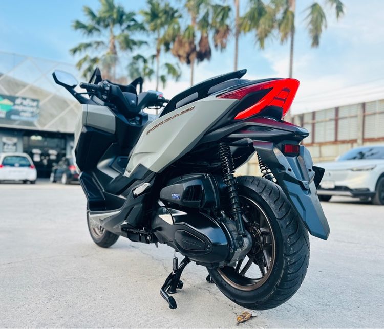 ปี2024 Honda Forza350 รับแลกเทิน เล่มชุดโอนครบ รูปที่ 3