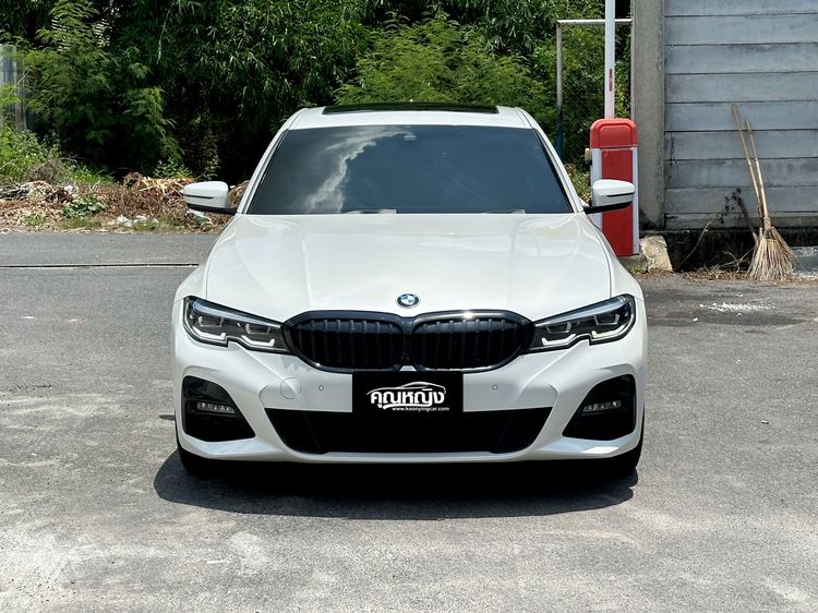 BMW Series 3 2020 330e Sedan ไฮบริด ไม่ติดแก๊ส เกียร์อัตโนมัติ ขาว รูปที่ 3