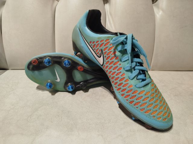 ผู้ชาย รองเท้าฟุตบอล Nike Magista opus sg pro ตัวท็อป รองเท้ามือ1 ยังไม่ผ่านการใช้งาน ไซด์ 41 หรือ 260