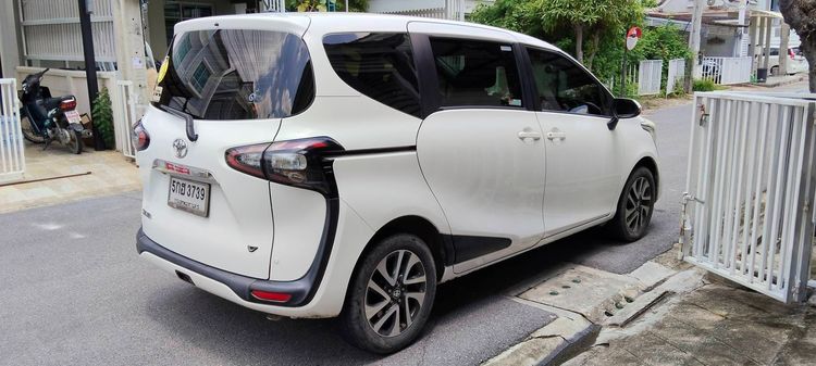 Toyota Sienta 2016 1.5 V Utility-car เบนซิน เกียร์อัตโนมัติ ขาว รูปที่ 2