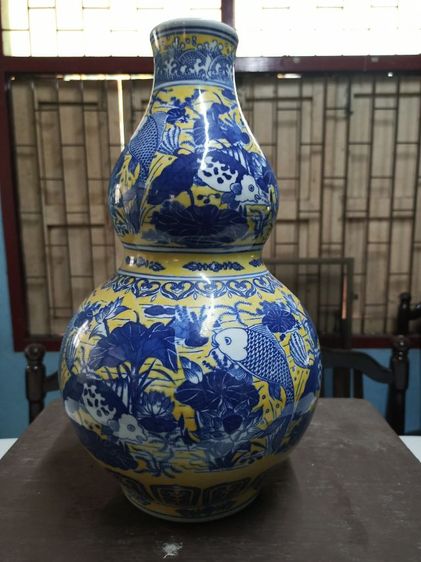แจกันทรงน้ำเต้า ลายครามพื้นเหลือง รูปที่ 4