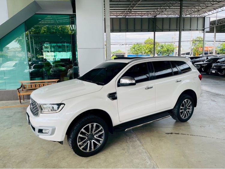 รถ Ford Everest 2.0 Titanium Plus 4WD สี ขาว