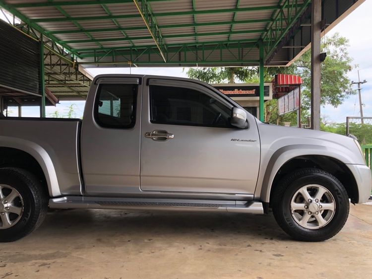 รถ Isuzu D-MAX 2.5 Hi-Lander สี เทา